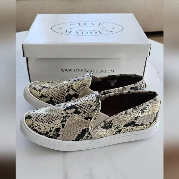 Steve Madden Gold and Cream Sneakers with Slip-On Design - Picture 3 of 9